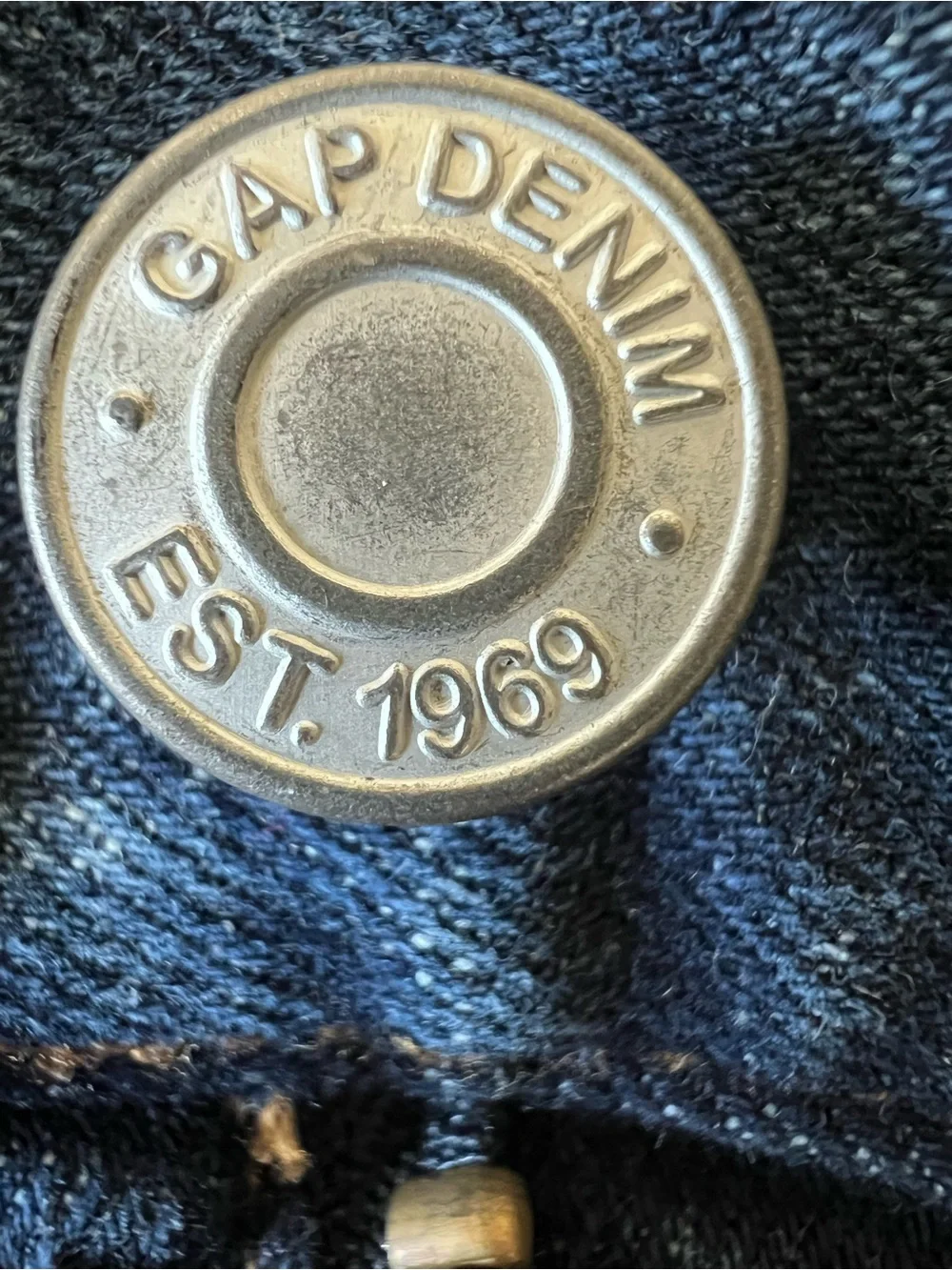 GAP Men's Slim Distressed Jeans in Dark Blue Wash Size 34X30